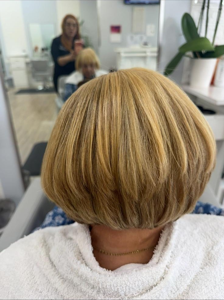 Golden blonde highlighted bob